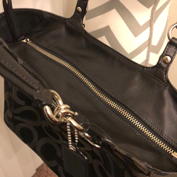 Coach Handbag - Picture 5 of 6